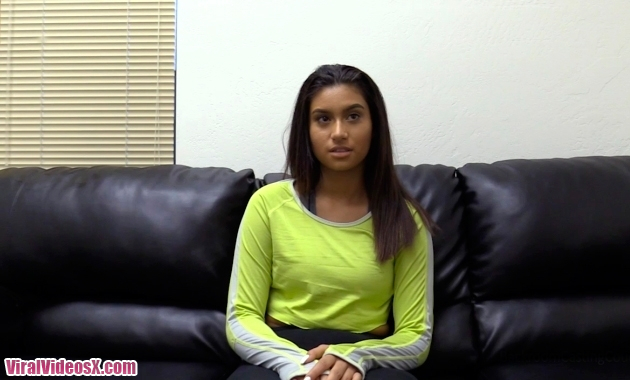 Backroom Casting Couch - Viviana Pasa Un